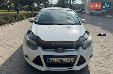 Хэтчбек Ford Focus 2013 в 