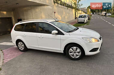 Универсал Ford Focus 2010 в 