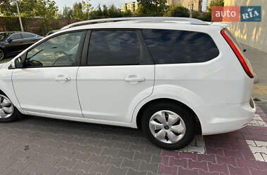 Универсал Ford Focus 2010 в 