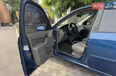 Седан Ford Focus 2000 в 