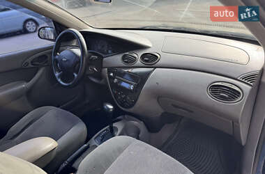 Седан Ford Focus 2000 в 