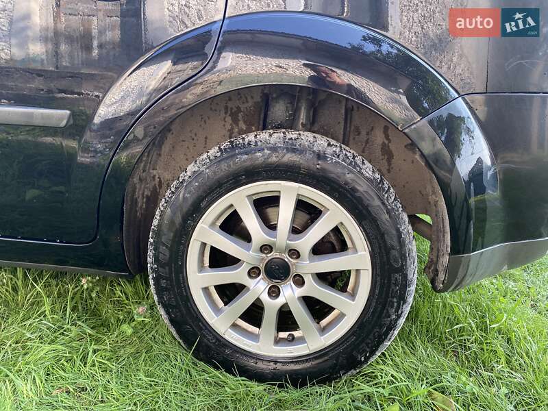 Хэтчбек Ford Focus 2007 в Каменец-Подольском