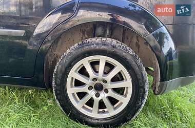 Хэтчбек Ford Focus 2007 в 