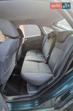 Хэтчбек Ford Focus 2007 в 