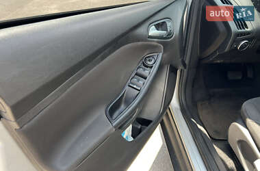 Седан Ford Focus 2015 в 