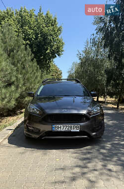 Седан Ford Focus 2015 в 