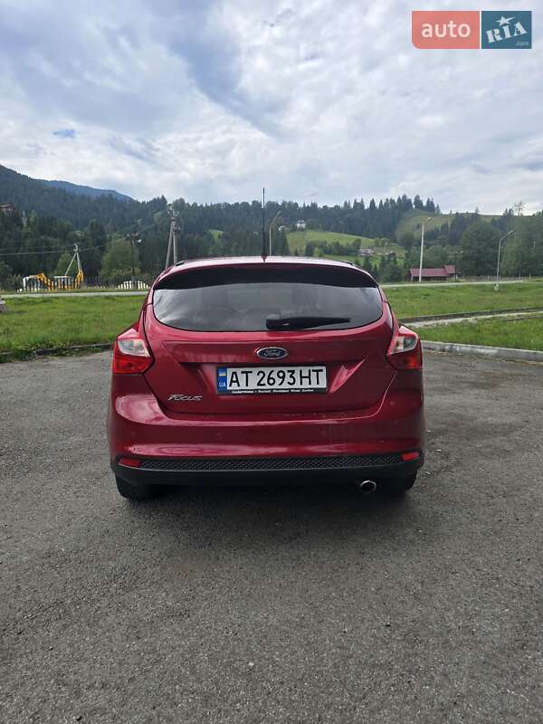Хетчбек Ford Focus 2011 в Верховині
