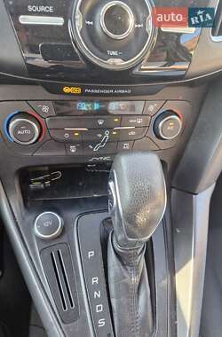 Хэтчбек Ford Focus 2017 в 