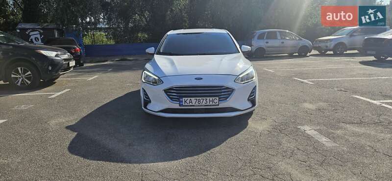 Хэтчбек Ford Focus 2019 в Софиевской Борщаговке