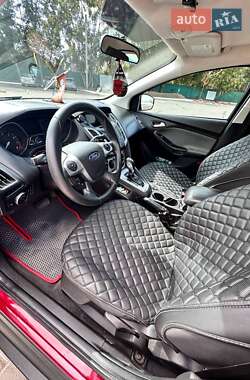 Седан Ford Focus 2012 в 