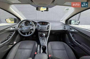 Седан Ford Focus 2015 в 