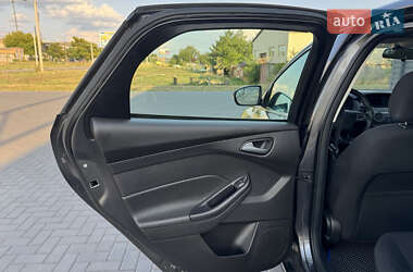 Седан Ford Focus 2015 в 