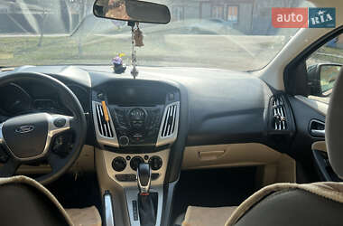 Седан Ford Focus 2012 в 