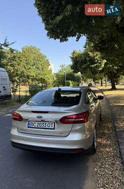 Седан Ford Focus 2017 в 