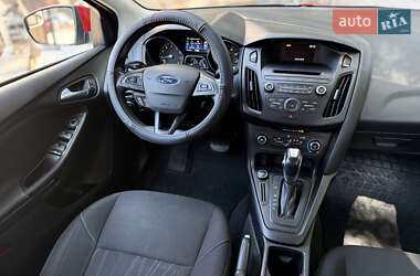Хэтчбек Ford Focus 2016 в 
