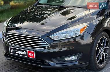 Седан Ford Focus 2015 в 