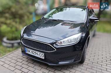Хетчбек Ford Focus 2015 в Рівному