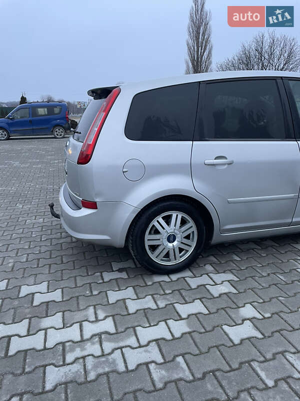 Хэтчбек Ford Focus 2007 в Чемеровцах