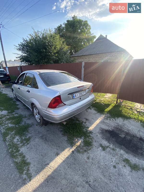 Седан Ford Focus 2000 в Барышевке