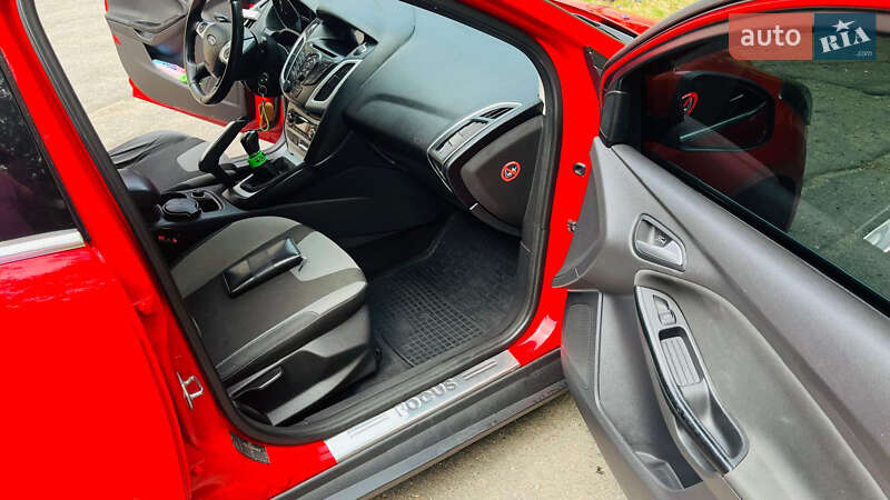 Хэтчбек Ford Focus 2012 в Львове