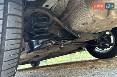 Хэтчбек Ford Focus 2011 в 