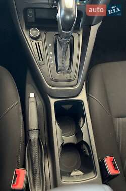 Седан Ford Focus 2016 в 