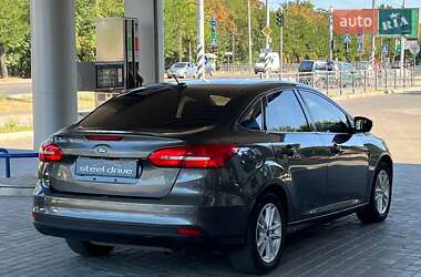 Седан Ford Focus 2016 в 