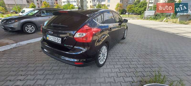 Хэтчбек Ford Focus 2013 в Киеве