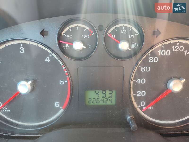 Хэтчбек Ford Focus 2005 в Житомире