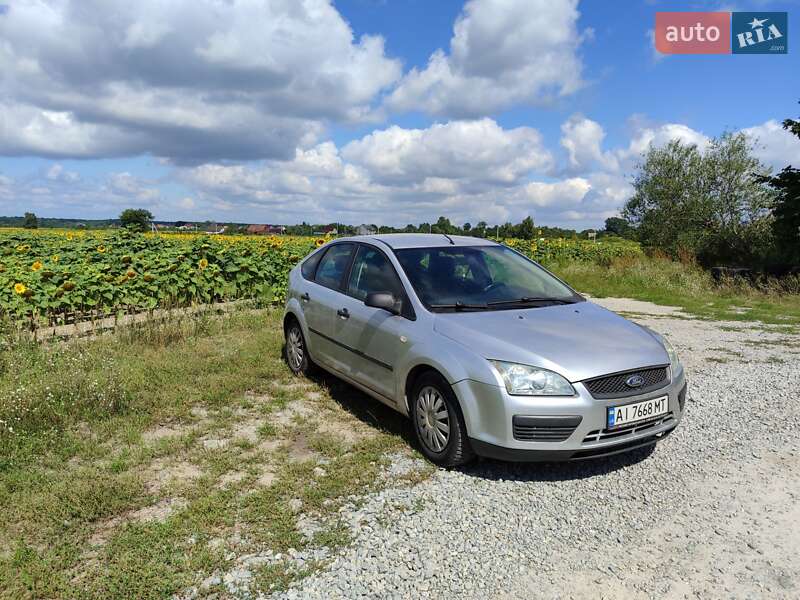 Хэтчбек Ford Focus 2005 в Житомире