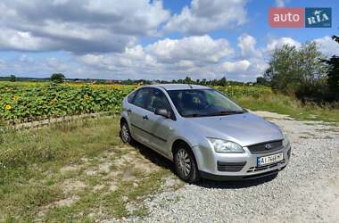 Хэтчбек Ford Focus 2005 в 