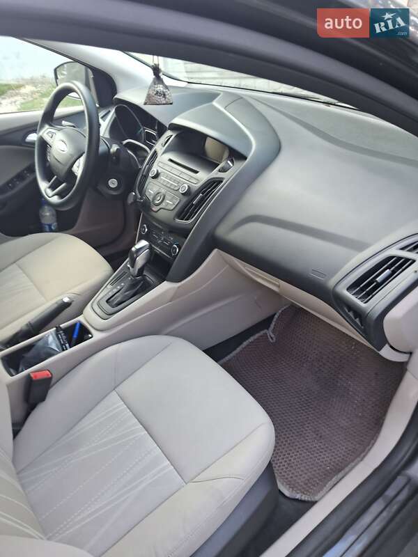 Седан Ford Focus 2015 в Краснокутске