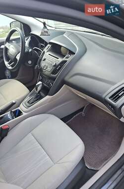 Седан Ford Focus 2015 в 
