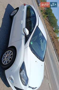 Хэтчбек Ford Focus 2011 в 