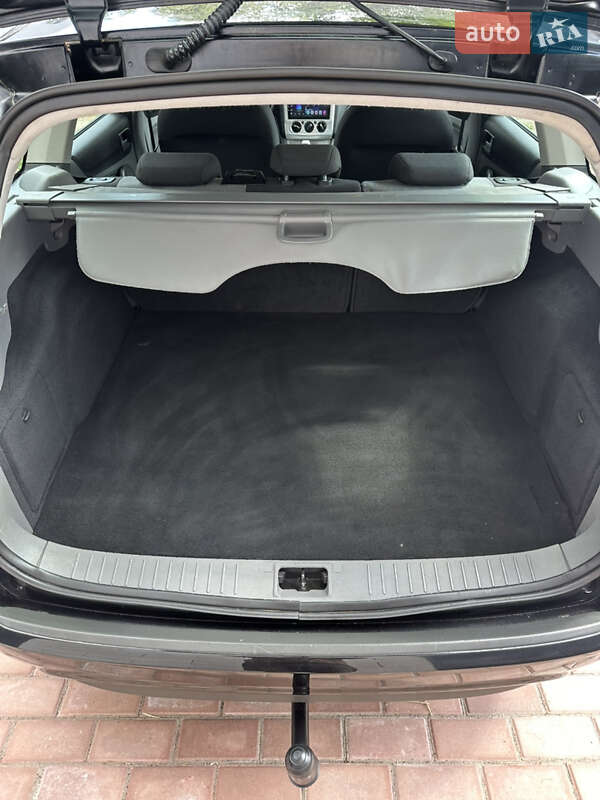 Универсал Ford Focus 2010 в Хороле