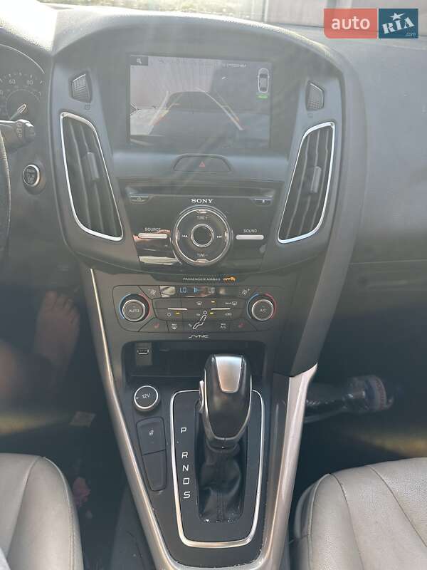 Хэтчбек Ford Focus 2015 в Киеве