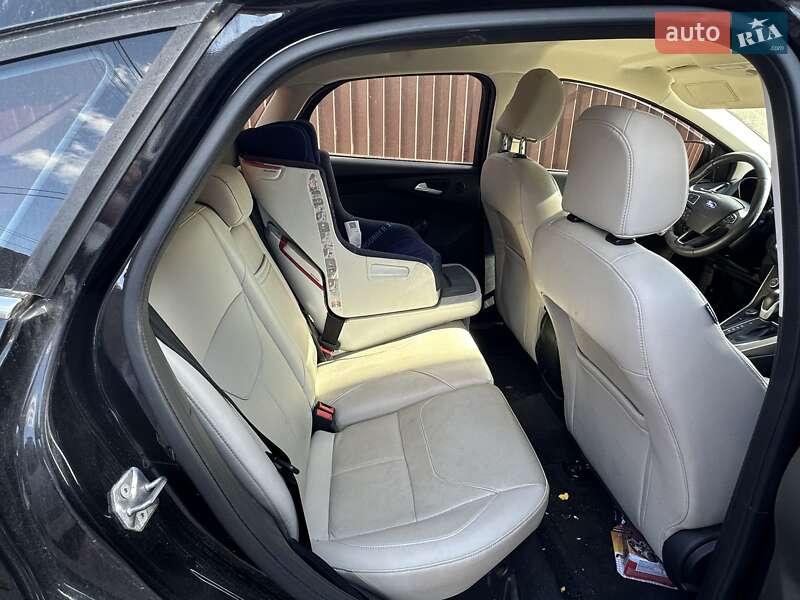 Хэтчбек Ford Focus 2015 в Киеве