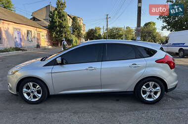 Хэтчбек Ford Focus 2013 в 