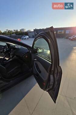 Универсал Ford Focus 2012 в 
