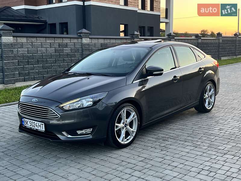 Седан Ford Focus 2015 в Ровно