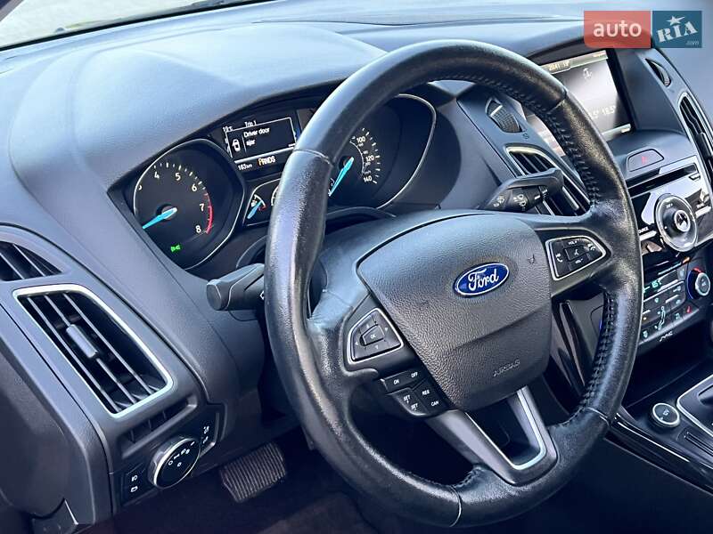 Седан Ford Focus 2015 в Ровно