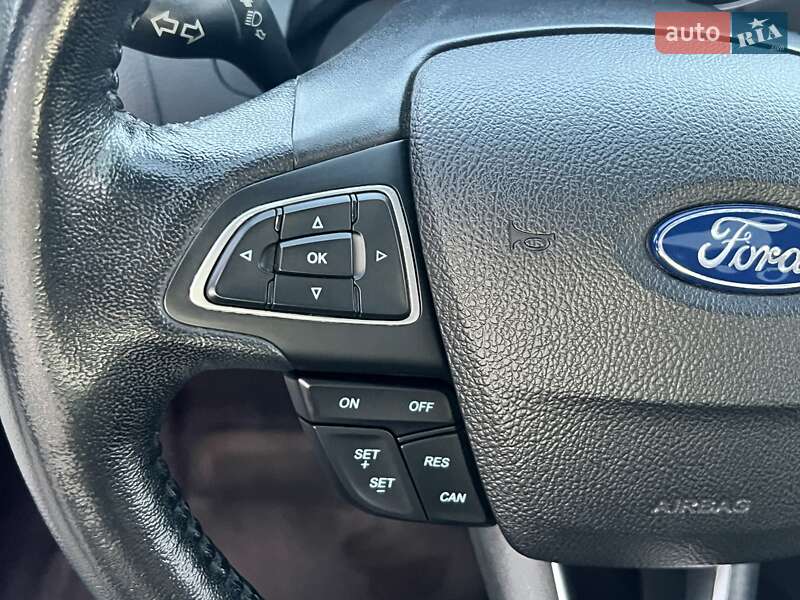 Седан Ford Focus 2015 в Ровно