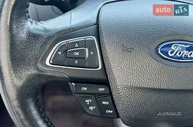 Седан Ford Focus 2015 в 