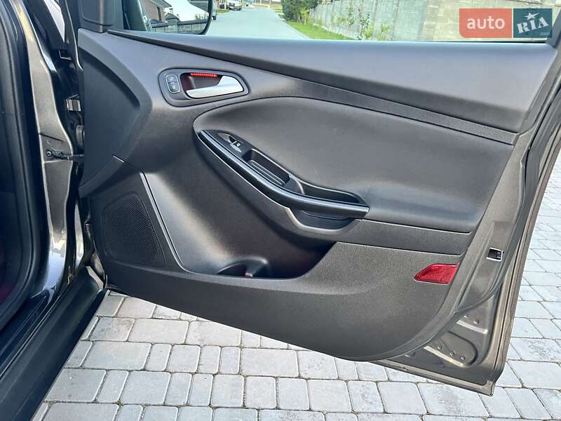 Седан Ford Focus 2015 в Ровно