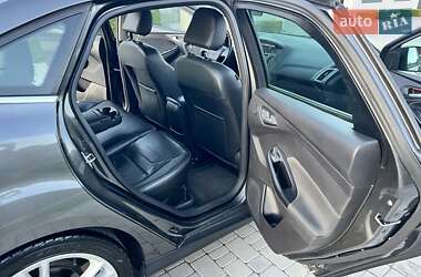 Седан Ford Focus 2015 в 