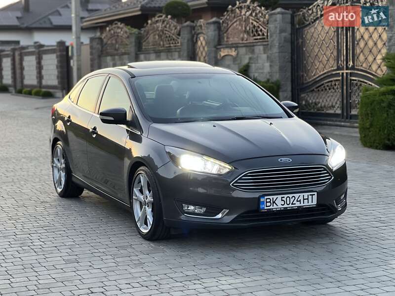 Седан Ford Focus 2015 в Ровно
