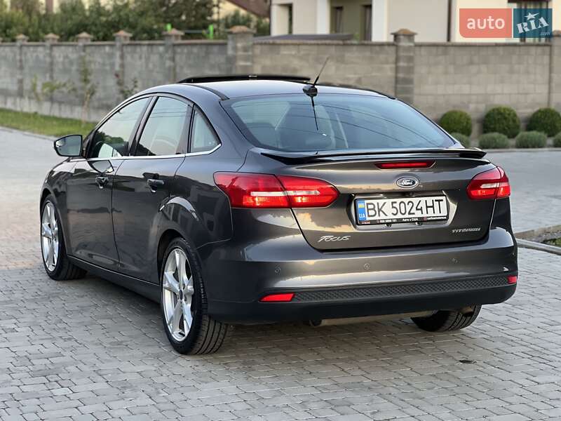 Седан Ford Focus 2015 в Ровно