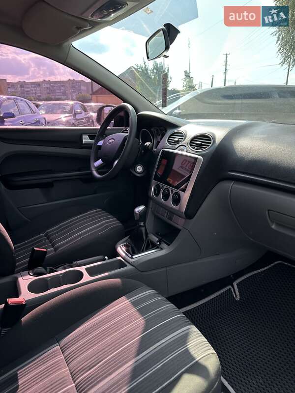 Хэтчбек Ford Focus 2008 в Смеле