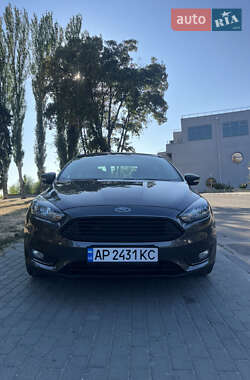 Седан Ford Focus 2015 в 