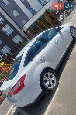 Седан Ford Focus 2013 в 